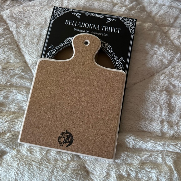 🧚 Belladonna Trivet - Picture 3 of 4